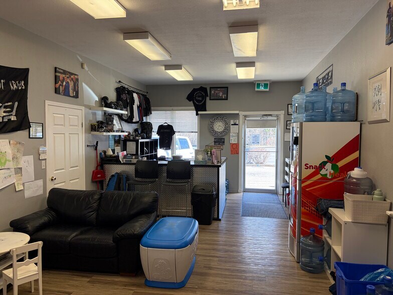 More Photos Of 4768 Riverside Dr, Red Deer Warehouse For Sale