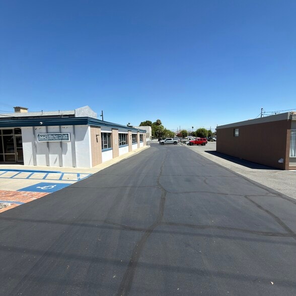 More Photos Of 3689 Arlington Ave, Riverside Freestanding For Lease
