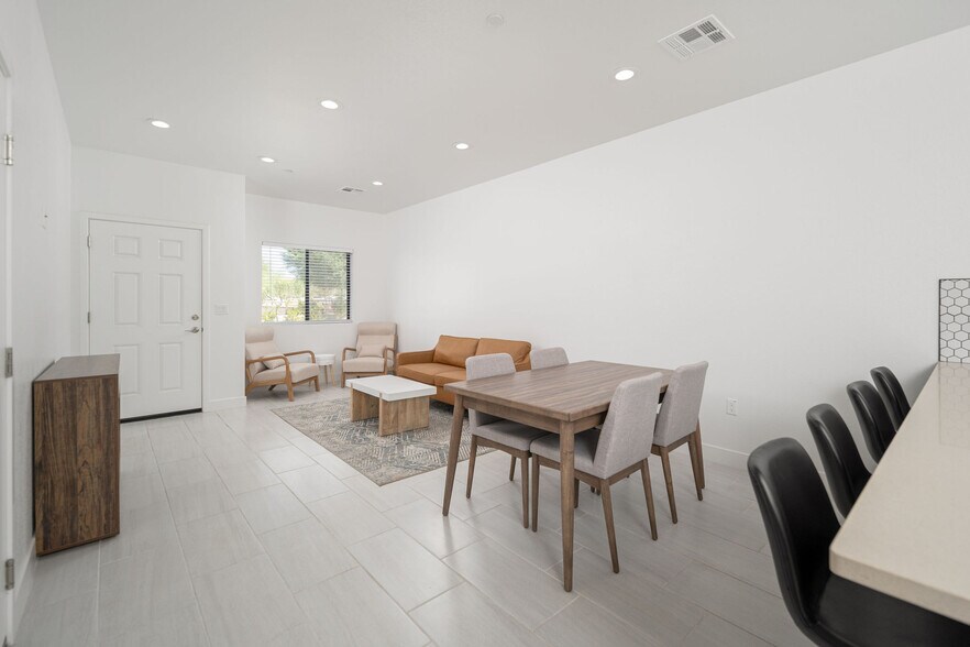 More Photos Of 8246 N 61st Ave, Glendale Apartments For Sale