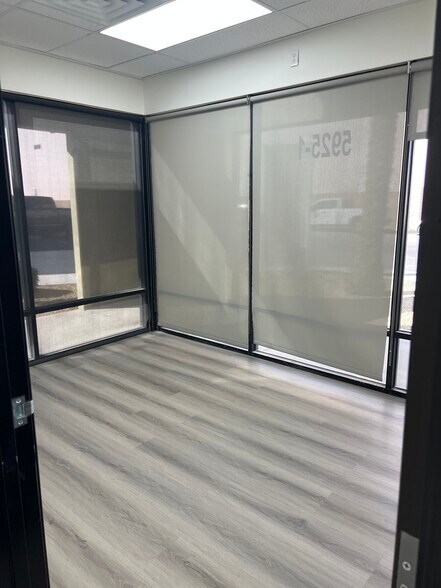 More Photos Of 5925 W Wigwam Ave, Las Vegas Warehouse For Sale