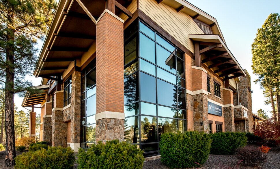 More Photos Of 1750 S Woodlands Village Blvd, Flagstaff Office For Sale