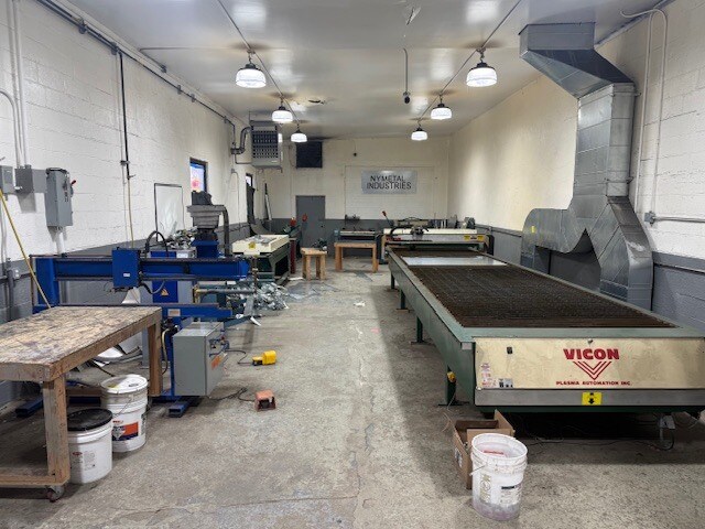 More Photos Of 317 E 3rd St, Mount Vernon Auto Repair For Sale