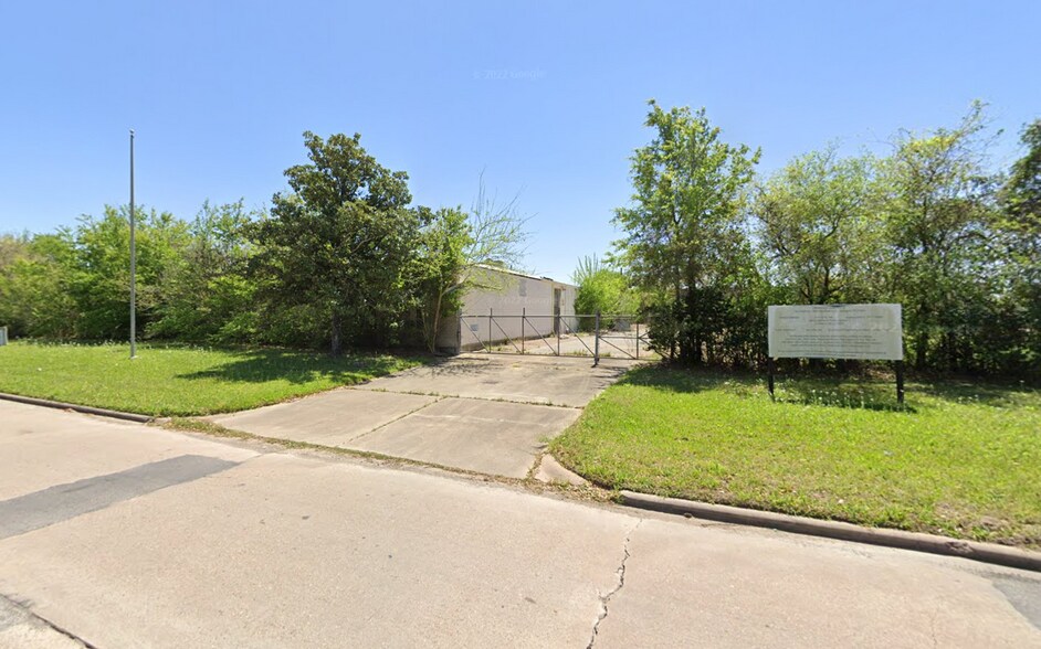 More Photos Of 9441 Baythorne Dr, Houston Manufacturing For Sale