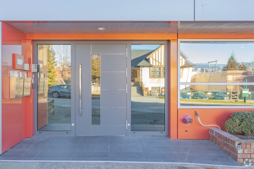 More Photos Of 112 6th Av E, Vancouver Unknown For Lease