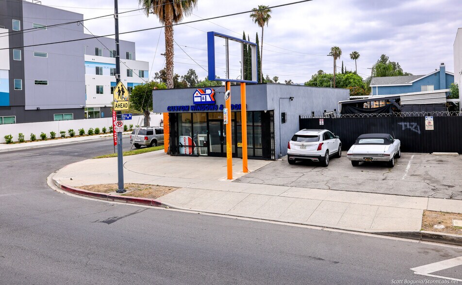 More Photos Of 18738 Sherman Way, Reseda Storefront For Sale