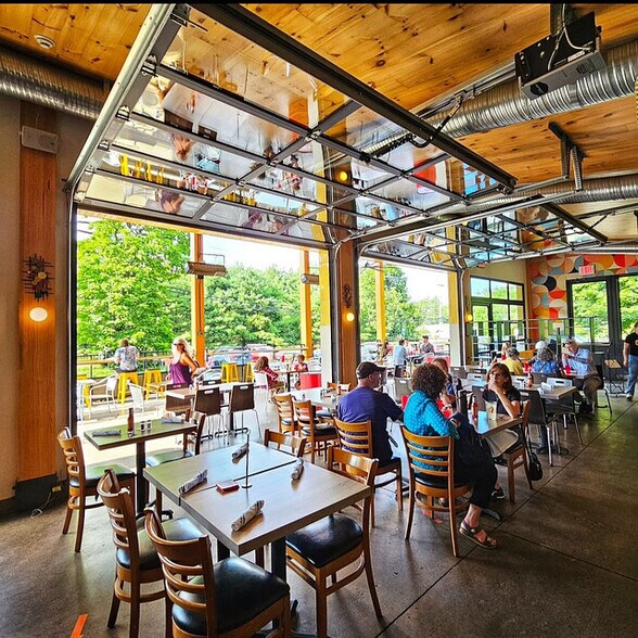 More Photos Of 261 Tinker St, Woodstock Restaurant For Sale
