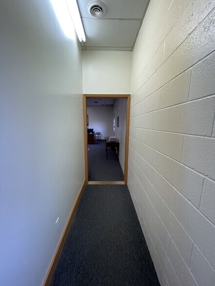 More Photos Of 1440 Waterville Monclova Rd, Waterville Office For Lease
