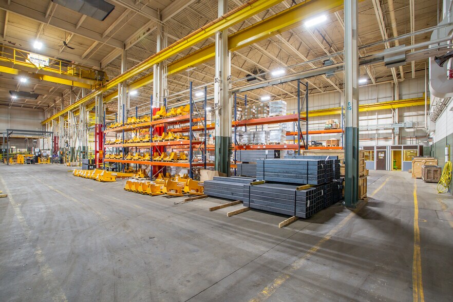 More Photos Of 2136 12th St, Rockford Industrial For Sale
