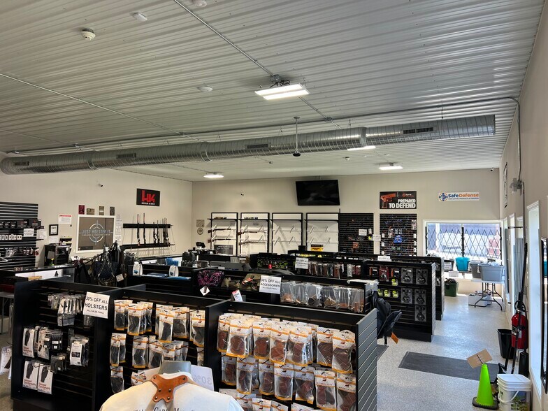 More Photos Of 5831 Seneca St, Elma Light Distribution For Lease