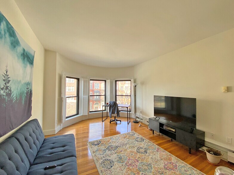 More Photos Of 527-529 Beacon St, Boston Apartments For Sale