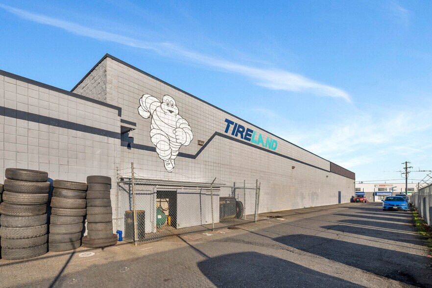 More Photos Of 20010 Industrial Av, Langley Warehouse For Sale