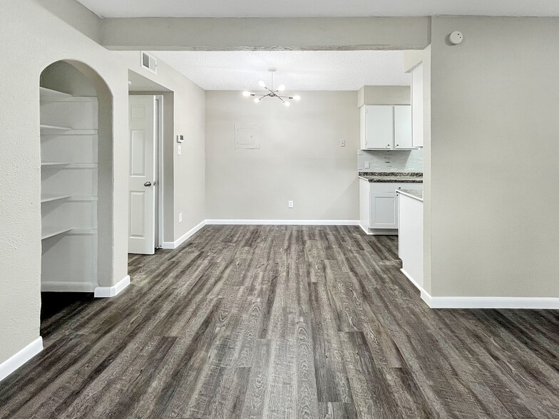 More Photos Of 5202 Bangor Ave, Lubbock Apartments For Sale