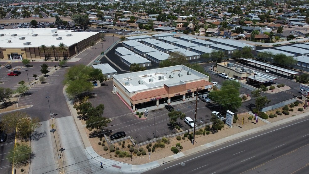 More Photos Of 17220 N 19th Ave, Phoenix General Retail For Lease