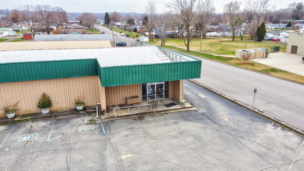 More Photos Of 2015 Payne st, Tell City Light Distribution For Sale