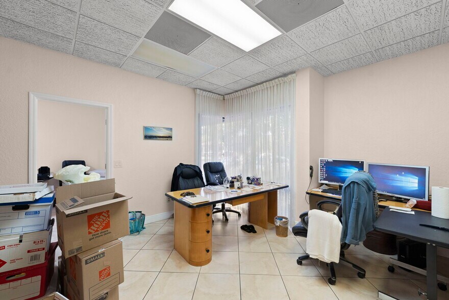 More Photos Of 611 Druid Rd E, Clearwater Medical For Sale