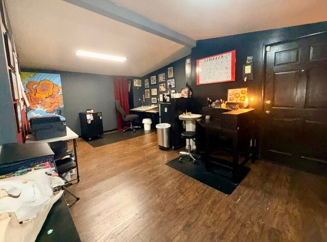 More Photos Of 913 Gallatin Ave, Nashville Office For Lease