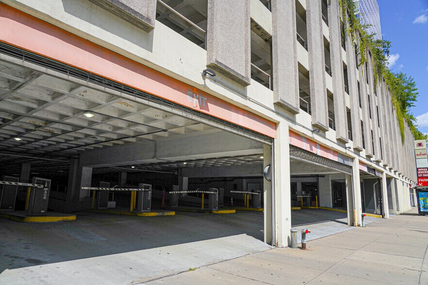 More Photos Of 112 Washington Pl, Pittsburgh Office Residential For Lease