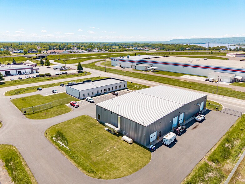 More Photos Of 3131 Halvor Ln, Superior Light Distribution For Lease