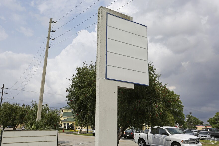 More Photos Of 113-117 S Deane Duff Ave, Clewiston Unknown For Lease