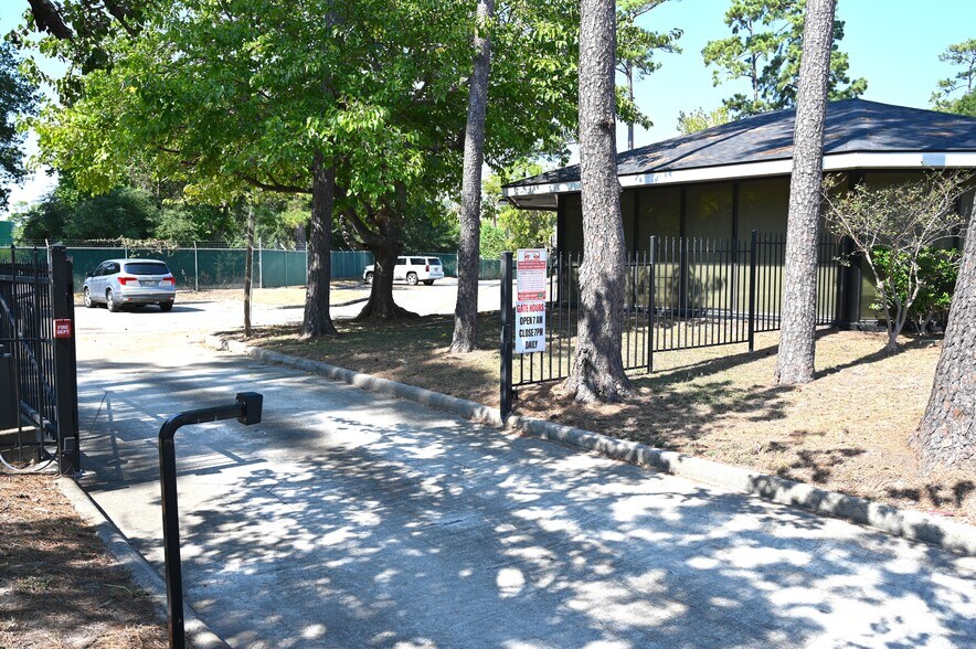 More Photos Of 14423 Cornerstone Village Dr, Houston Medical For Sale