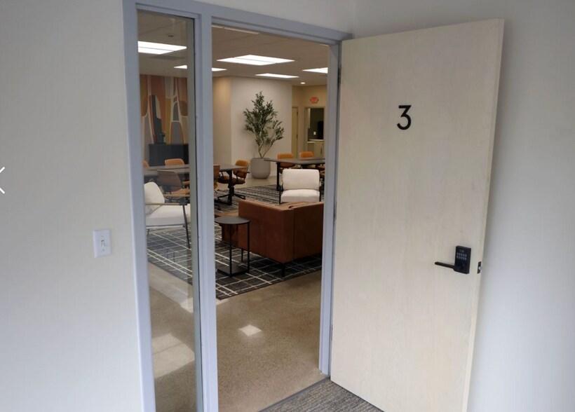 More Photos Of 6711 Monroe St, Sylvania Coworking Space