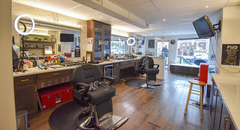 More Photos Of 100-102 S Washington Blvd, Laurel Freestanding For Sale