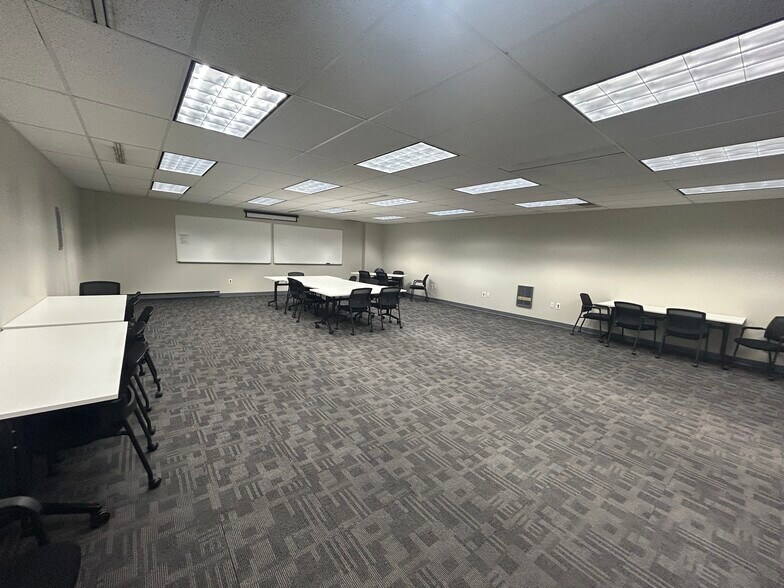 More Photos Of 90 W Chestnut St, Washington Office For Sale