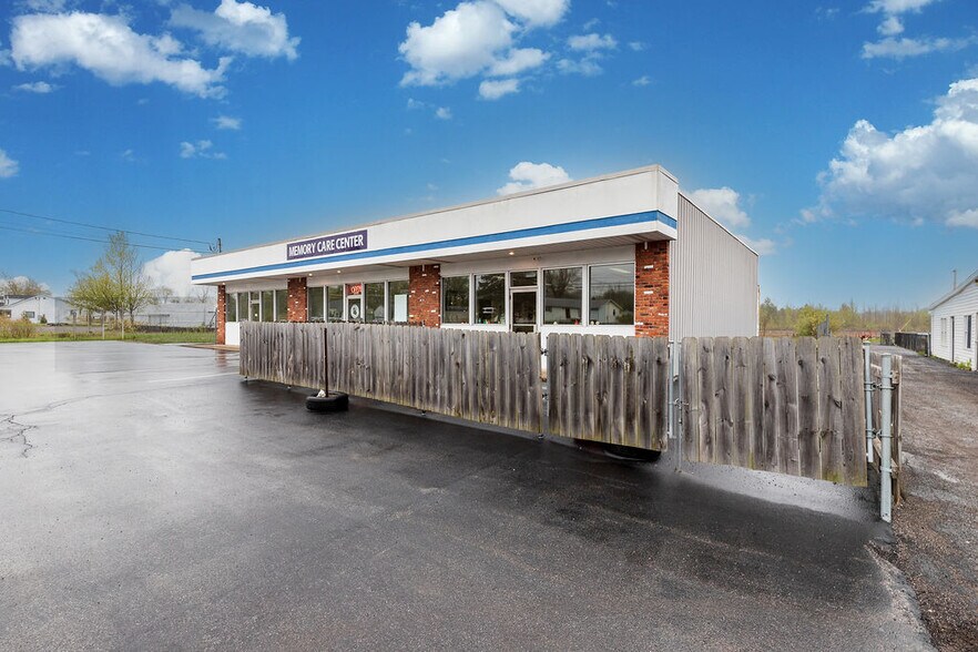 More Photos Of 6640 Lincoln Ave, Lockport Freestanding For Sale