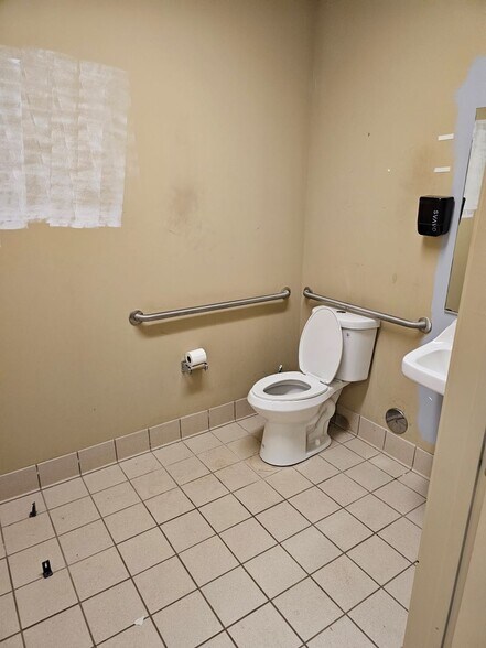 More Photos Of 5509 Radford Rd, Flowery Branch Office For Lease