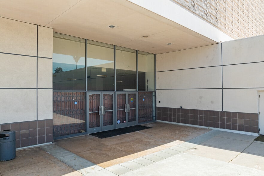 More Photos Of 1209 Plaza Dr, West Covina Department Store For Lease
