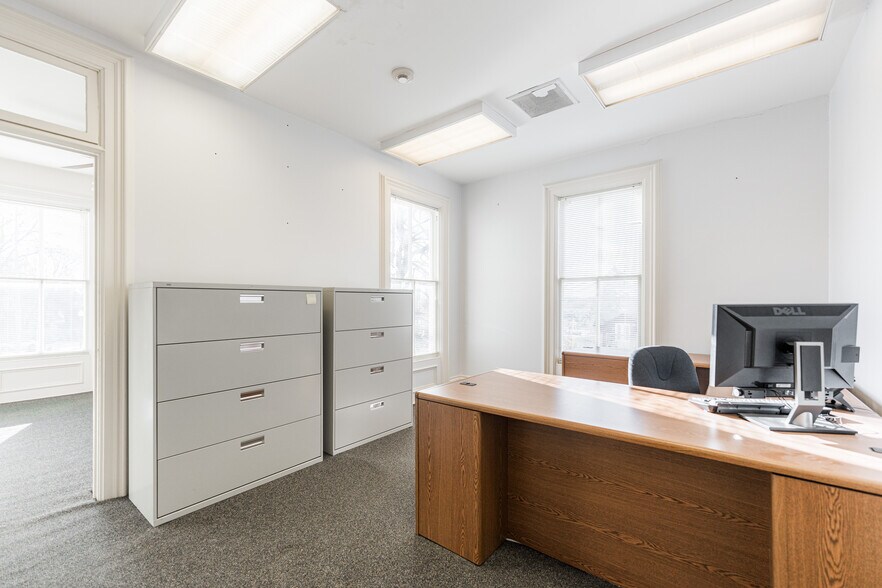 More Photos Of 223 E State St, Geneva Office For Sale