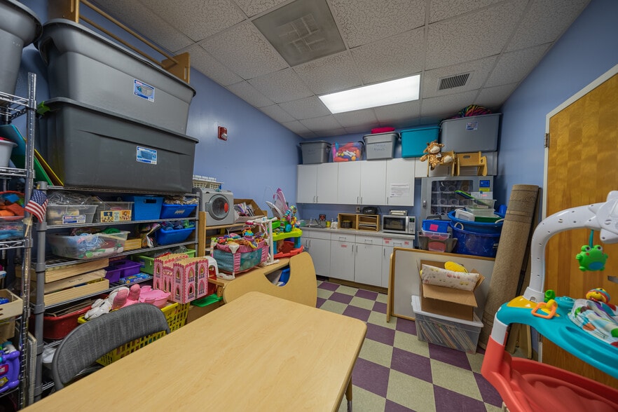 More Photos Of 1004 Old Plank Rd, High Point Daycare Center For Sale