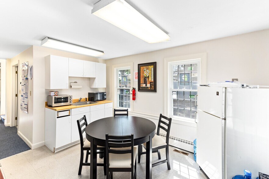 More Photos Of 120 Torrey St, Brockton Office For Sale