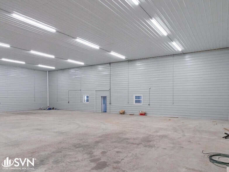 More Photos Of 300 Opportunity dr, Mayfield Warehouse For Sale