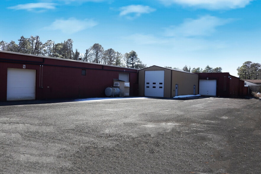 More Photos Of 612 Gravelly Hollow Rd, Medford Warehouse For Sale