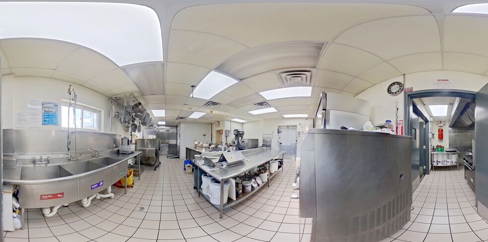 More Photos Of 62 W Inman Ave, Rahway Flex For Lease