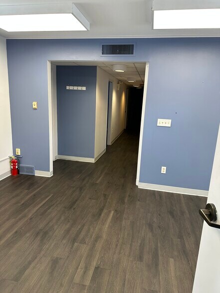 More Photos Of 71 Cedar Ave, Hershey Office For Lease