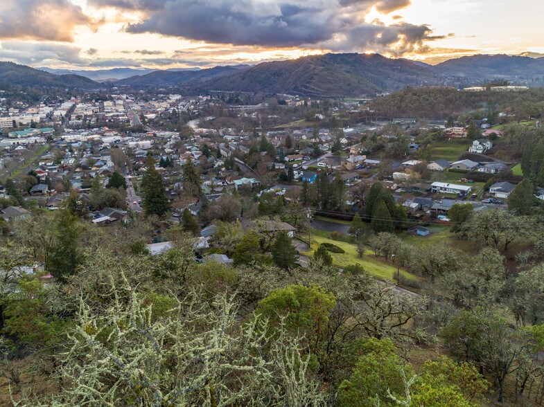 More Photos Of NE Beulah Dr, Roseburg Land For Sale