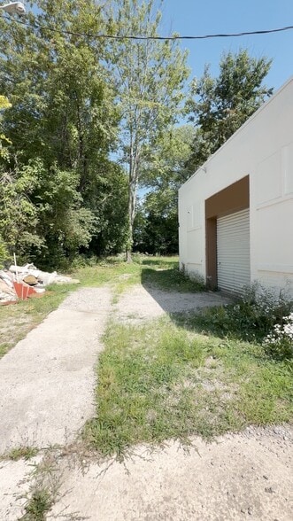 Primary Photo Of 806 S Main St, Louisburg General Retail For Sale