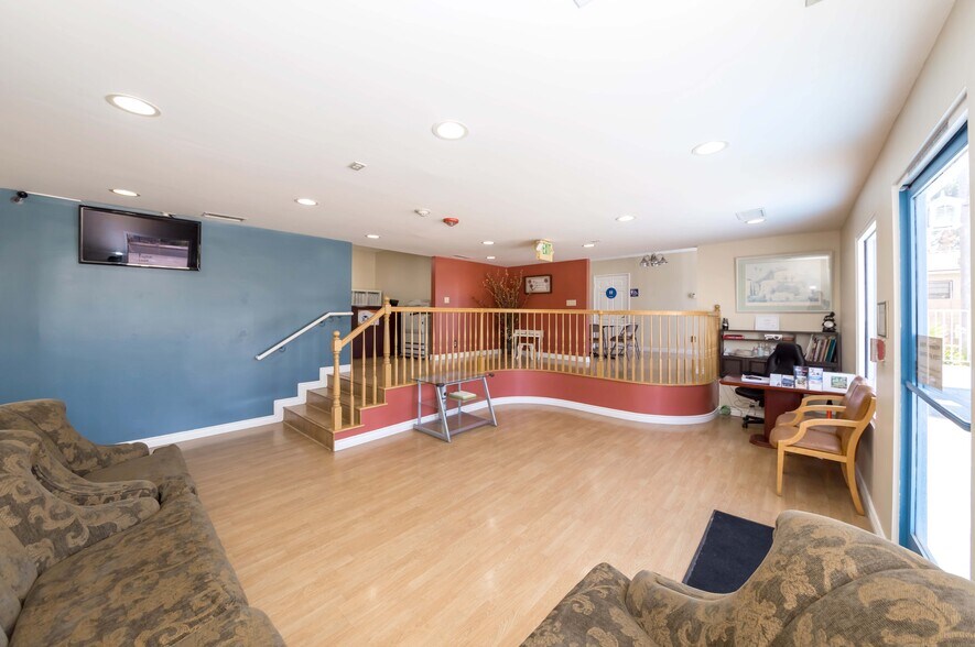 More Photos Of 1555 W Commonwealth Ave, Fullerton Office For Lease