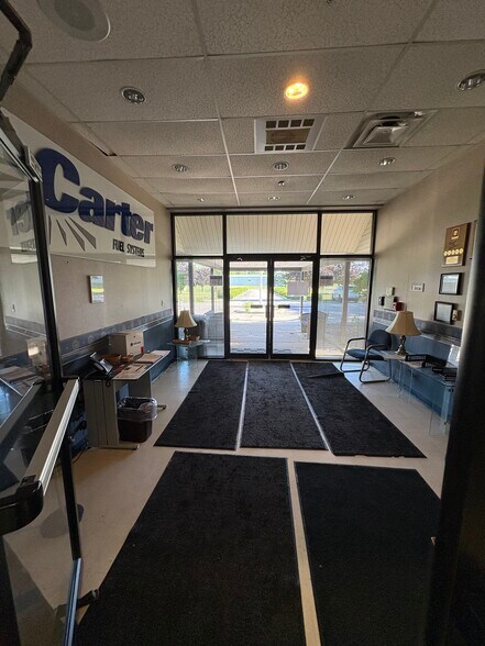 More Photos Of 101 E Industrial Blvd, Logansport Manufacturing For Sale