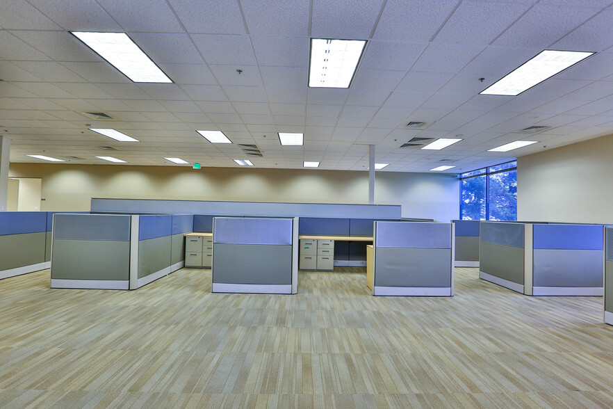 More Photos Of 3000 Lakeside Dr, Santa Clara Office For Lease