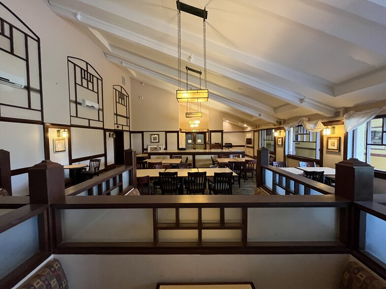 More Photos Of 5805 W Kellogg Dr, Wichita Hotel For Lease