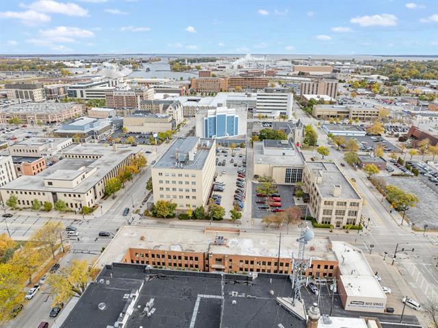 More Photos Of 414 E Walnut St, Green Bay Office For Sale