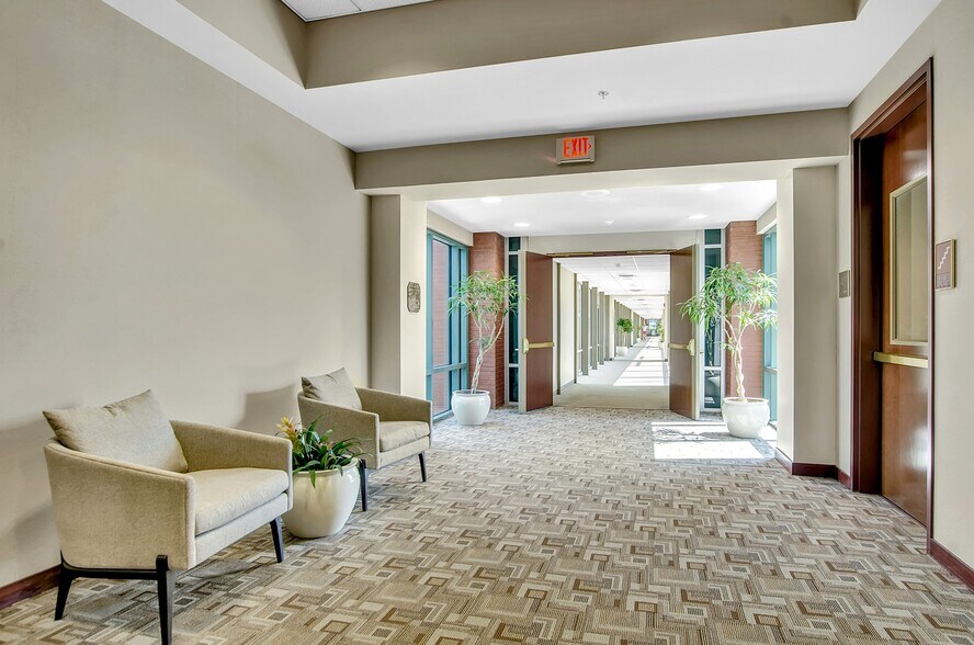 More Photos Of 100 Corporate Pky, Amherst Unknown For Lease