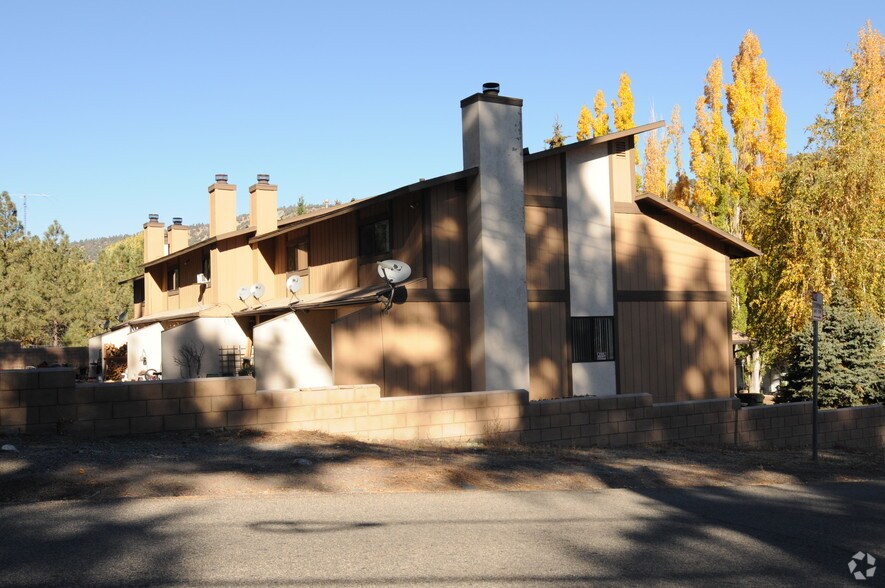 More Photos Of 1111 Apple Ave, Wrightwood Apartments For Sale