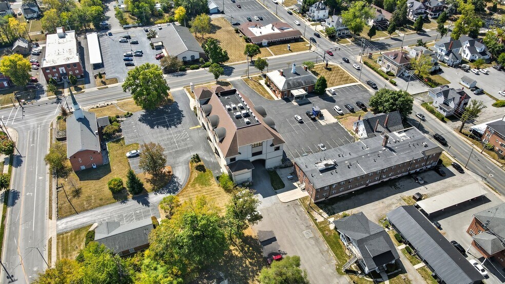 More Photos Of 916-920 W Market St, Lima Medical For Sale