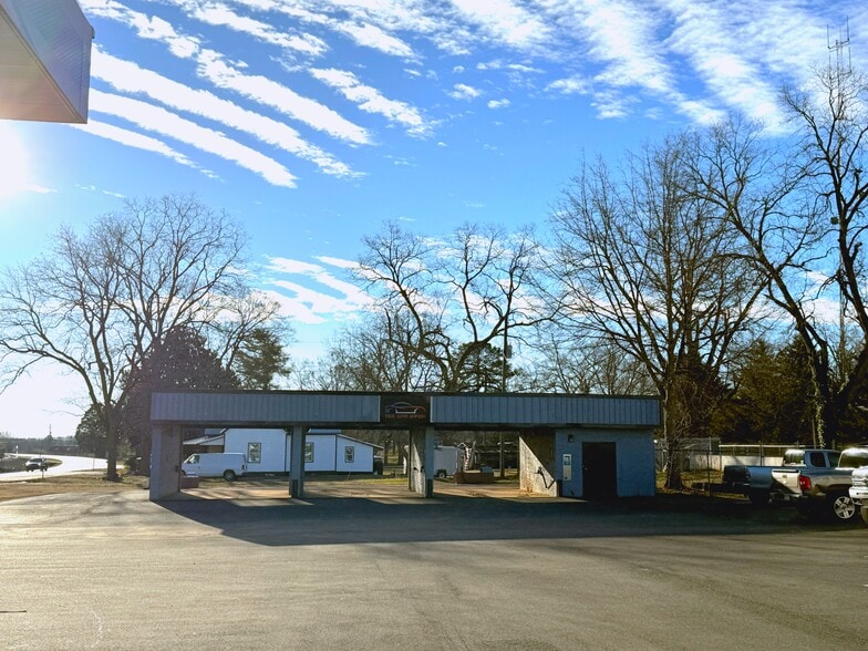 More Photos Of 8665 Maysville Rd, Maysville Self Storage For Sale