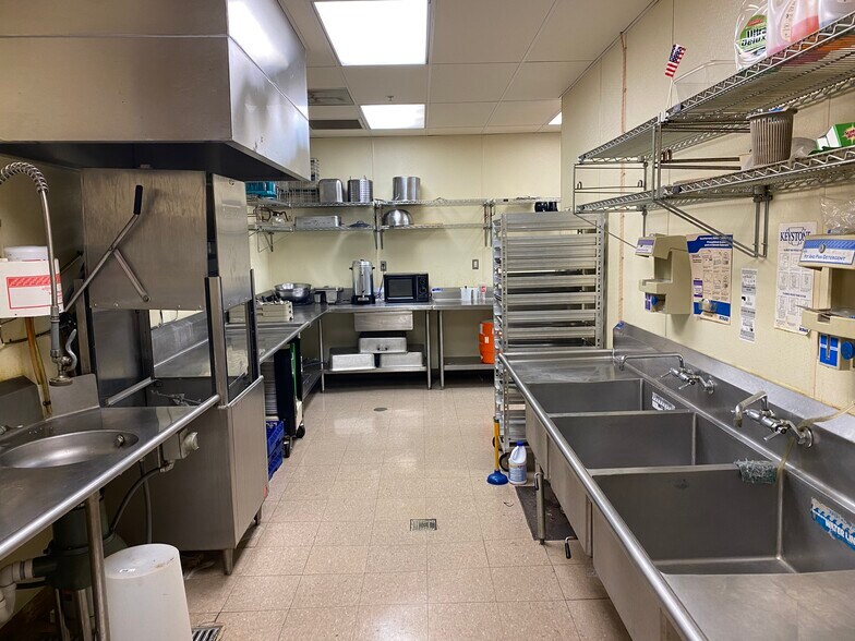More Photos Of 226 Antoine, Wyandotte Religious Facility For Sale