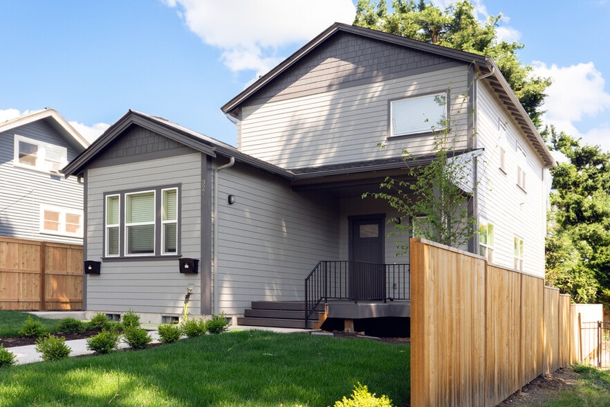Primary Photo Of 325 S Idaho St, Portland Multifamily For Sale